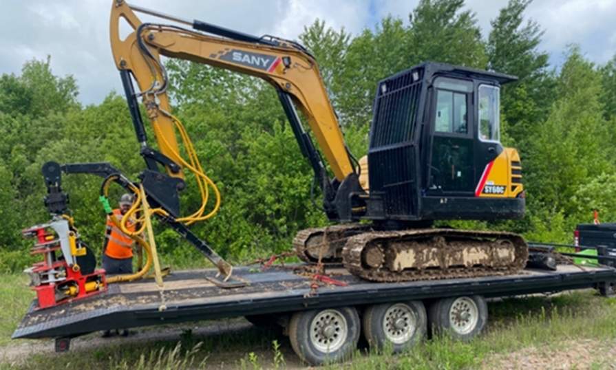 Mitch Jamieson of Atlantic Tree Solutions unloading his six-tonne Sany excavator with Nisula 285E+ shear head, to begin work on a PCT trial block in Morristown, Kings County